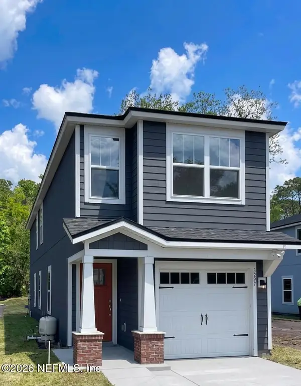 3237 Pine Avenue, Jacksonville, FL 32218