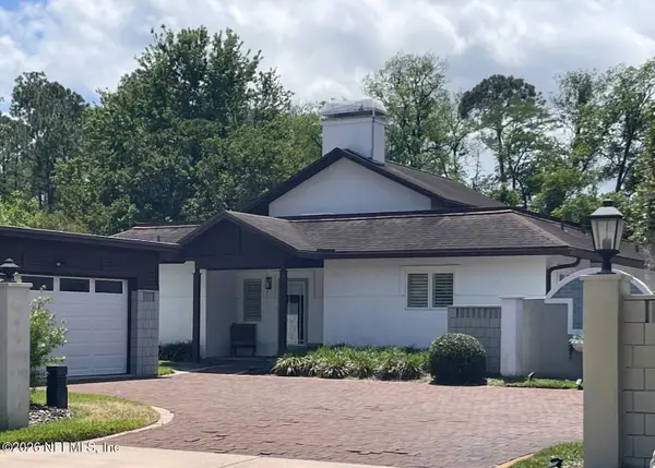 10114 Courtyards W Place, Jacksonville, FL 32256