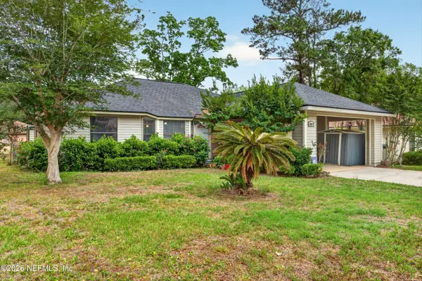8849 Victoria Landing W Drive, Jacksonville, FL 32208
