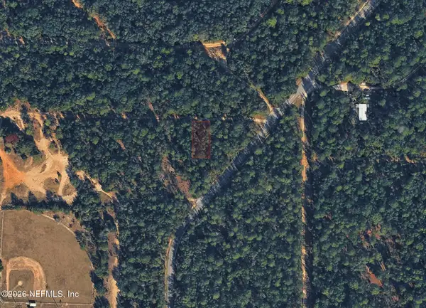 106 SE 9th Street, Interlachen, FL 32148