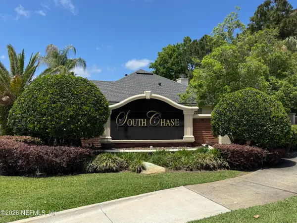 7834 Chase Meadows W Drive, Jacksonville, FL 32256