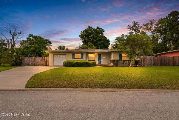 6104 Robbins S Circle, Jacksonville, FL 32211