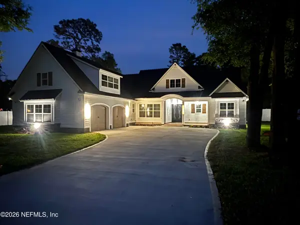 2418 Leafdale S Circle, Jacksonville, FL 32218