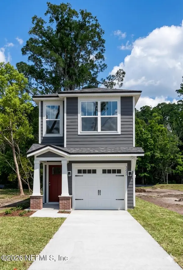 3247 Pine Avenue, Jacksonville, FL 32218