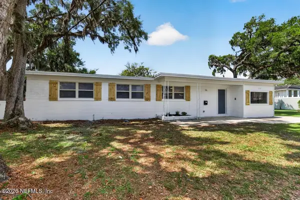 1152 Sebago N Avenue, Atlantic Beach, FL 32233