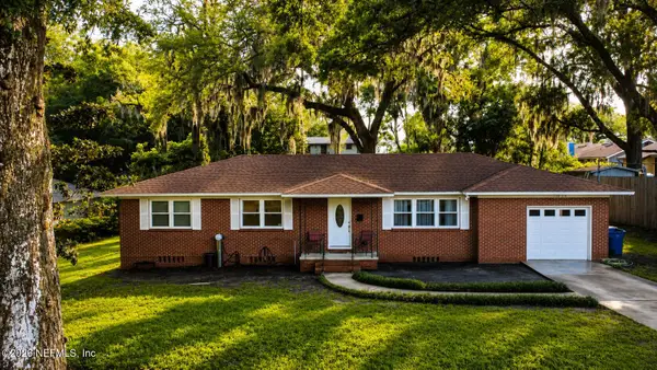 1050 Chateau Drive, Jacksonville, FL 32211