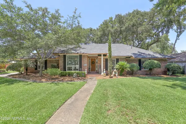 2587 Spreading Oaks Lane, Jacksonville, FL 32223