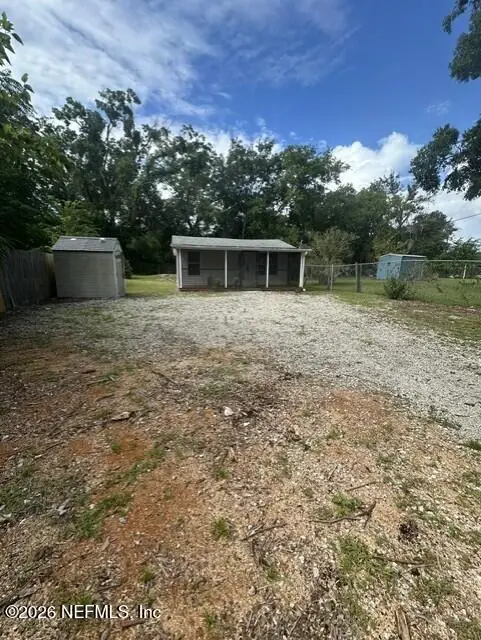 115 E Hicks Street, Palatka, FL 32177 - #2