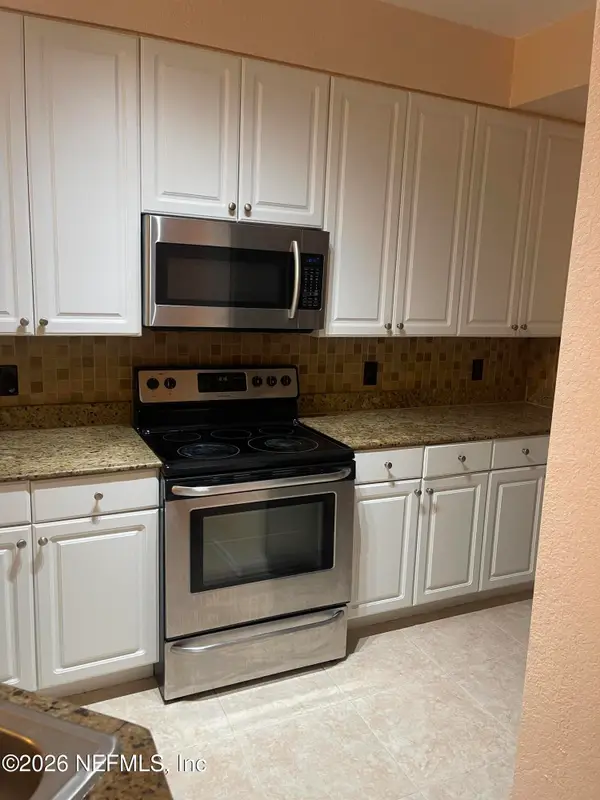 8539 Gate Parkway #122, Jacksonville, FL 32216