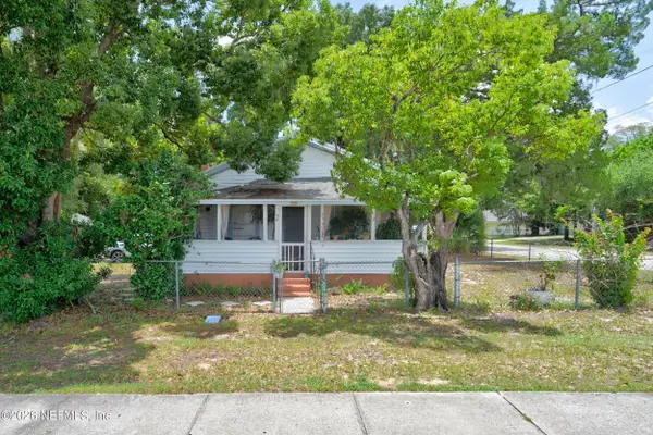 2 N Oakridge Avenue, Green Cove Springs, FL 32043