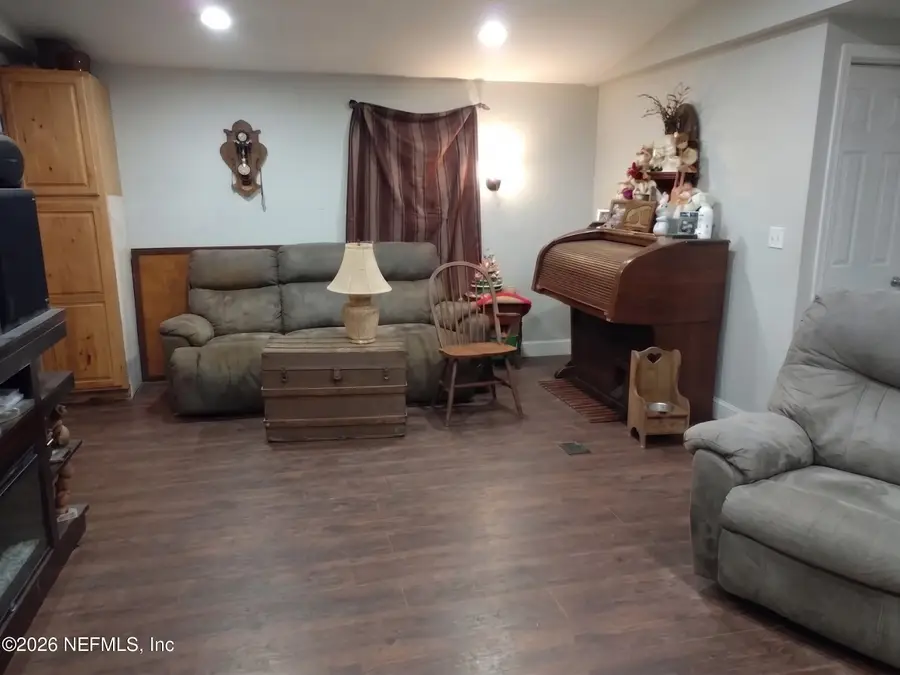 408 Rhode Island Avenue, Satsuma, FL 32189 - #2