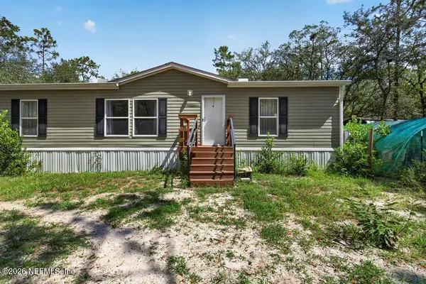 101 Pond Circle, Interlachen, FL 32148