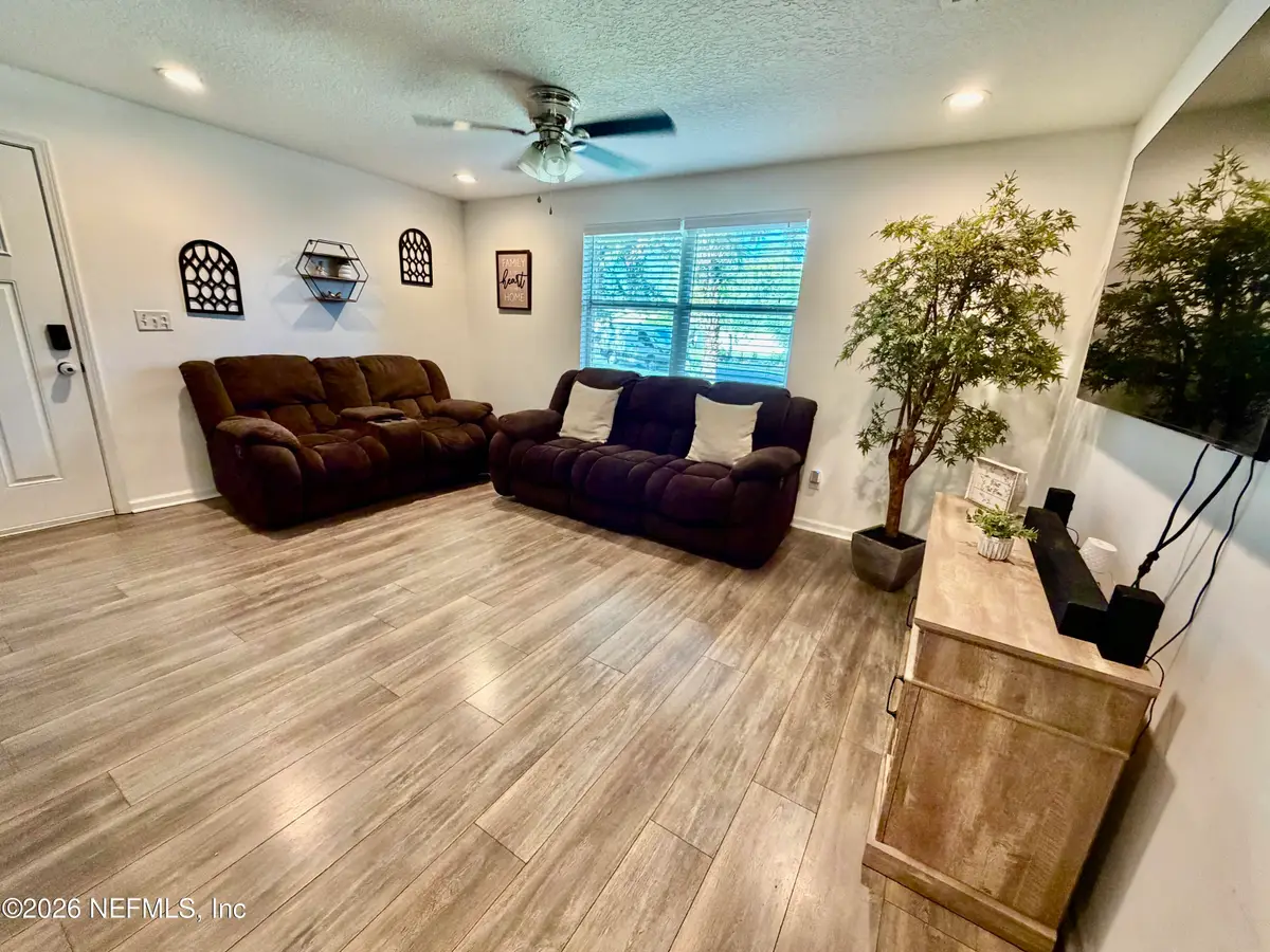 4751 Lincrest N Drive, Jacksonville, FL 32208 - #1