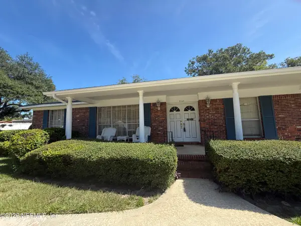 8164 Parkridge N Circle, Jacksonville, FL 32211