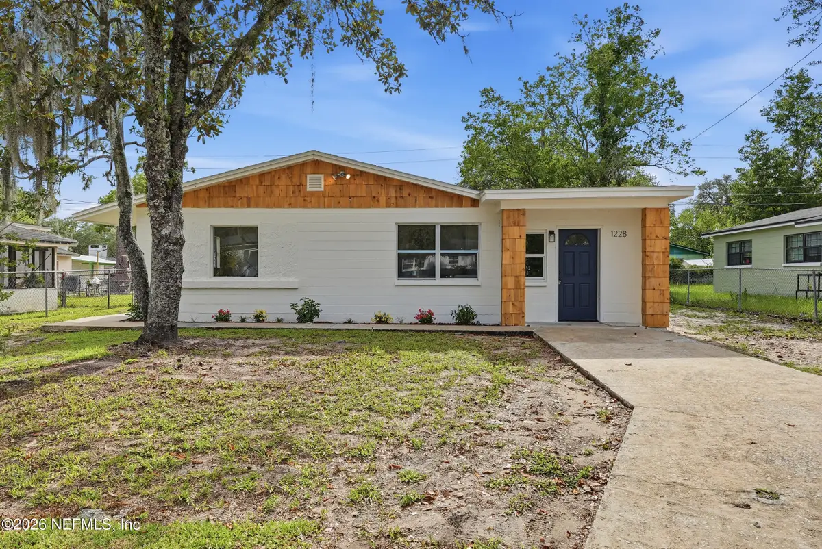 1228 SE 19th Street, Gainesville, FL 32641 - #1
