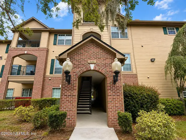 7800 Point Meadows Drive #731, Jacksonville, FL 32256