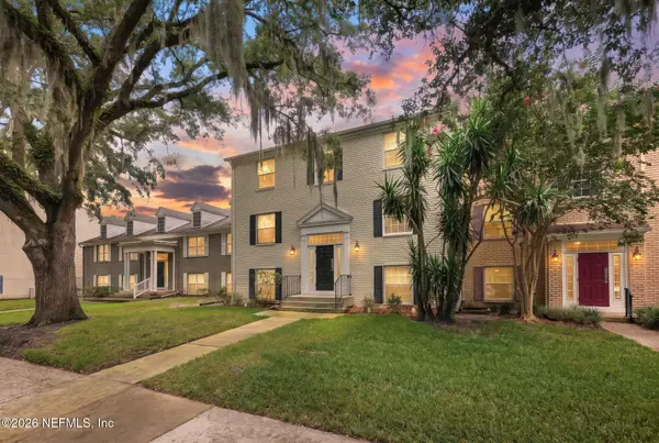 4306 Plaza Gate S Lane #201, Jacksonville, FL 32217