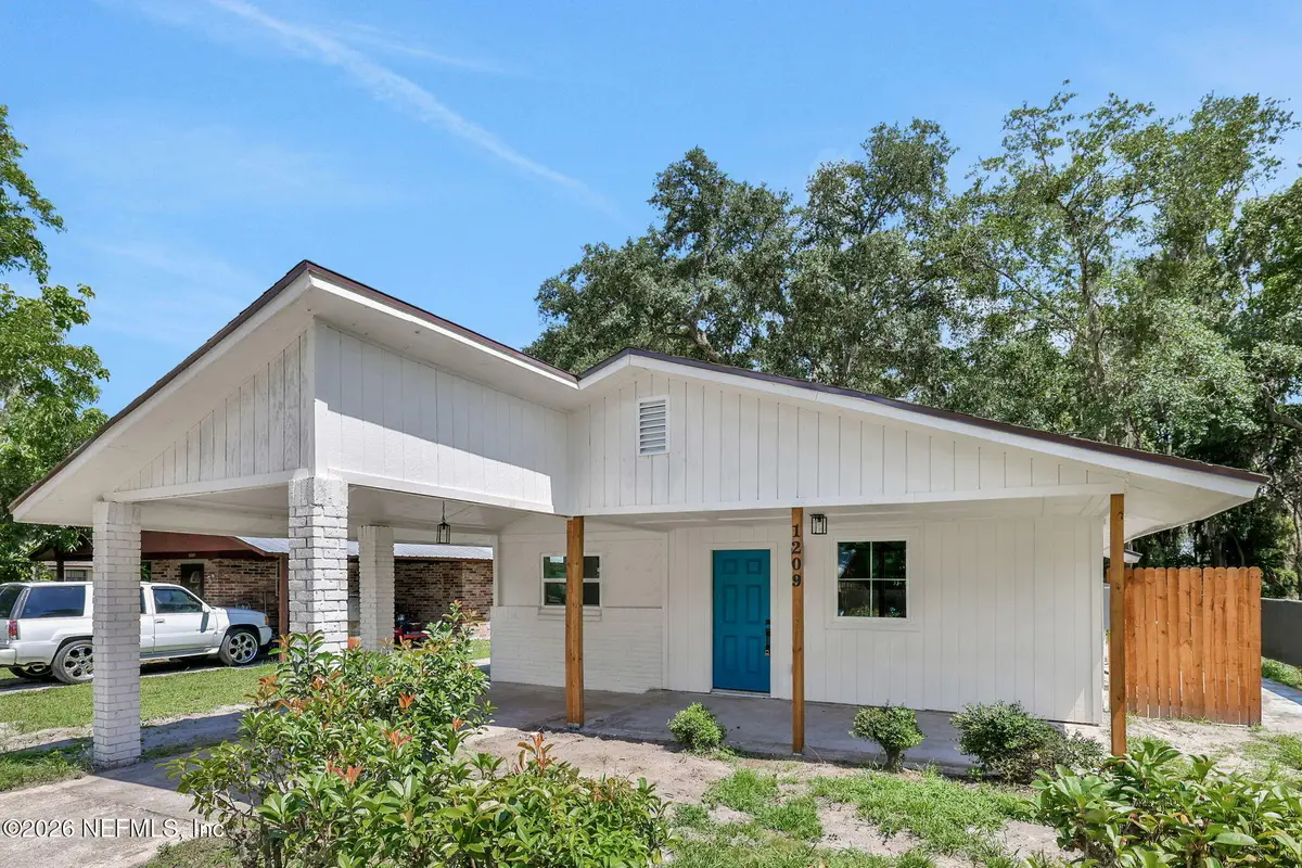 1209 Spruce Street, Green Cove Springs, FL 32043 - #1