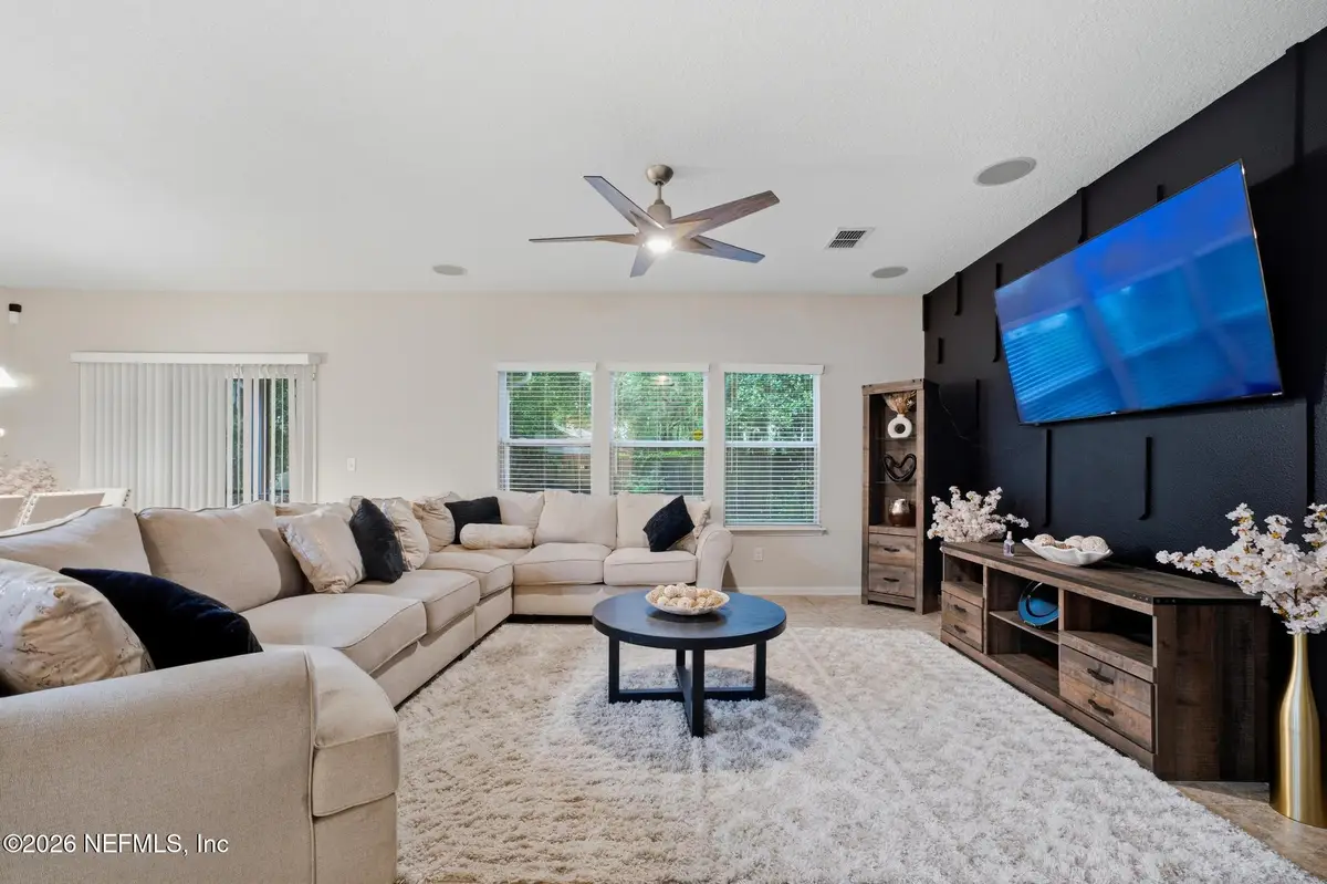 438 Auburn Oaks E Road, Jacksonville, FL 32218 - #1