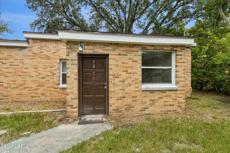 5811 Hollyhock Road, Jacksonville, FL 32209 - #3