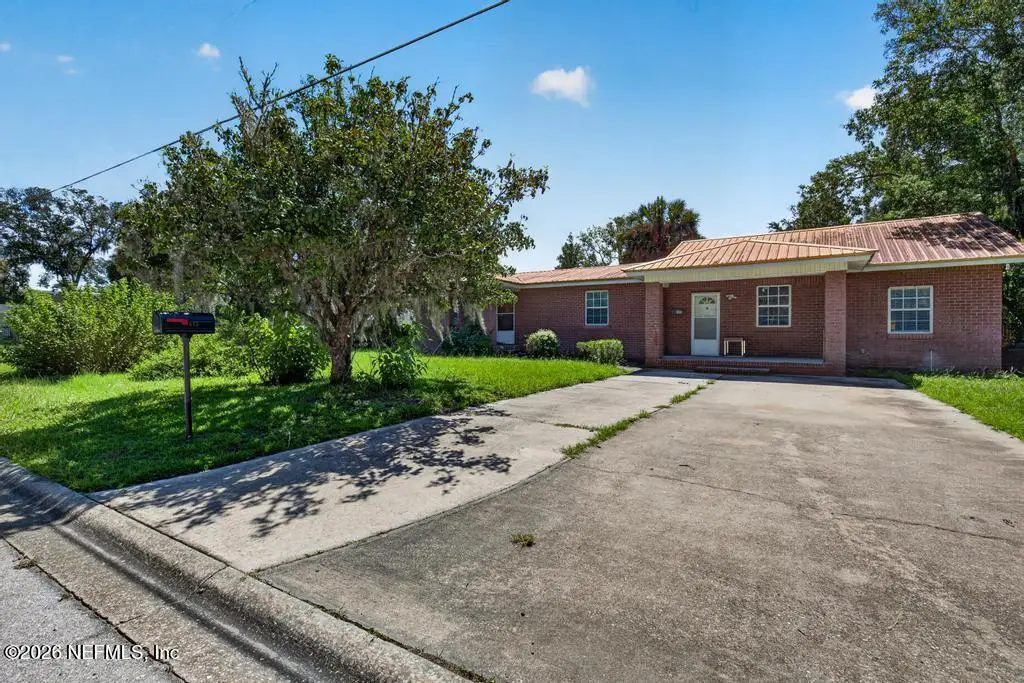 615 Walburg Street, Green Cove Springs, FL 32043 - #1