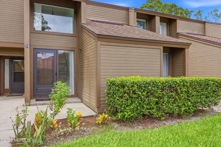 24 Salisbury Court, Palm Coast, FL 32137 - #2