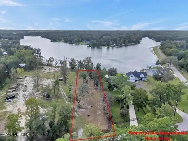252 Lake Asbury Drive, Green Cove Springs, FL 32043