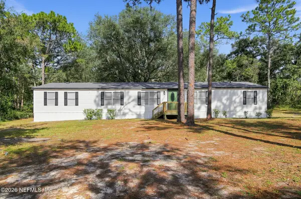 124 Hour Glass Circle, Hawthorne, FL 32640