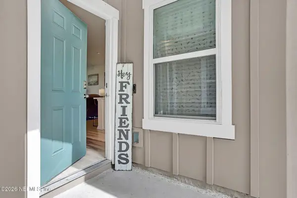874 Capitol Parkway, Jacksonville, FL 32218