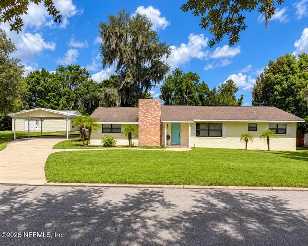 202 Lakeview Avenue, Crescent City, FL 32112