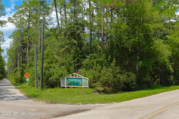 106 E Warren Avenue, East Palatka, FL 32131