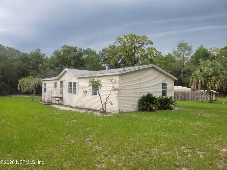 102 Center Avenue, Crescent City, FL 32112 - #3