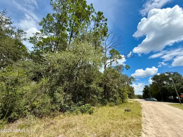 000 Sharon Street, Interlachen, FL 32148