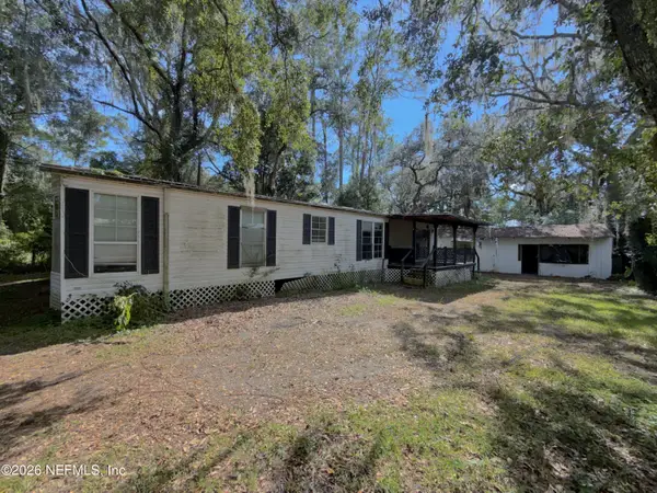 125 Silver Lake Drive, Hawthorne, FL 32640