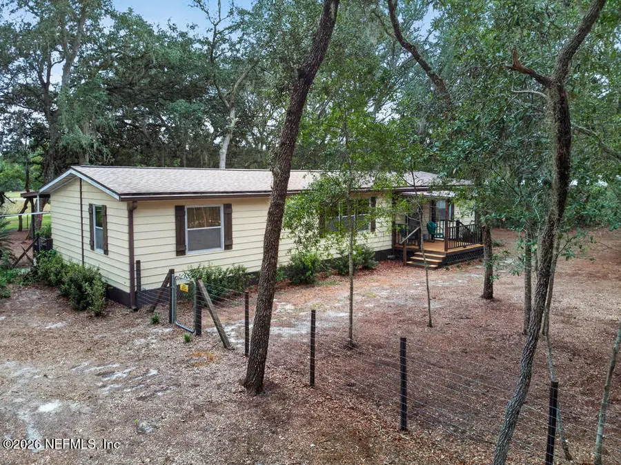 115 Holly Street, Interlachen, FL 32148 - #2