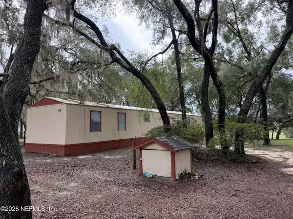 199 Lakeview Drive, Melrose, FL 32666