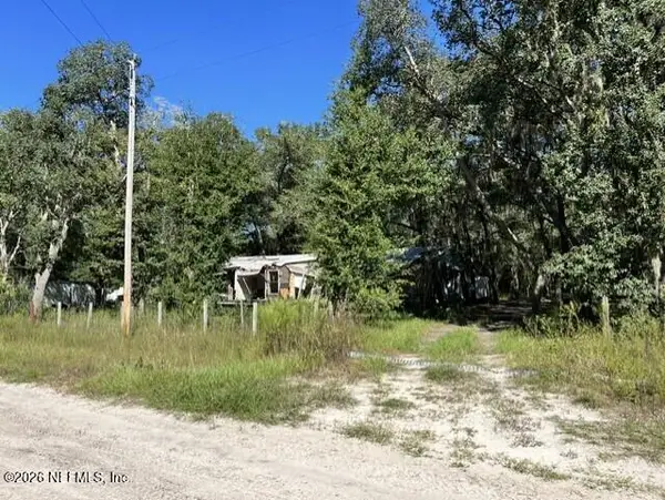 307 N Edgeline Road, Satsuma, FL 32189