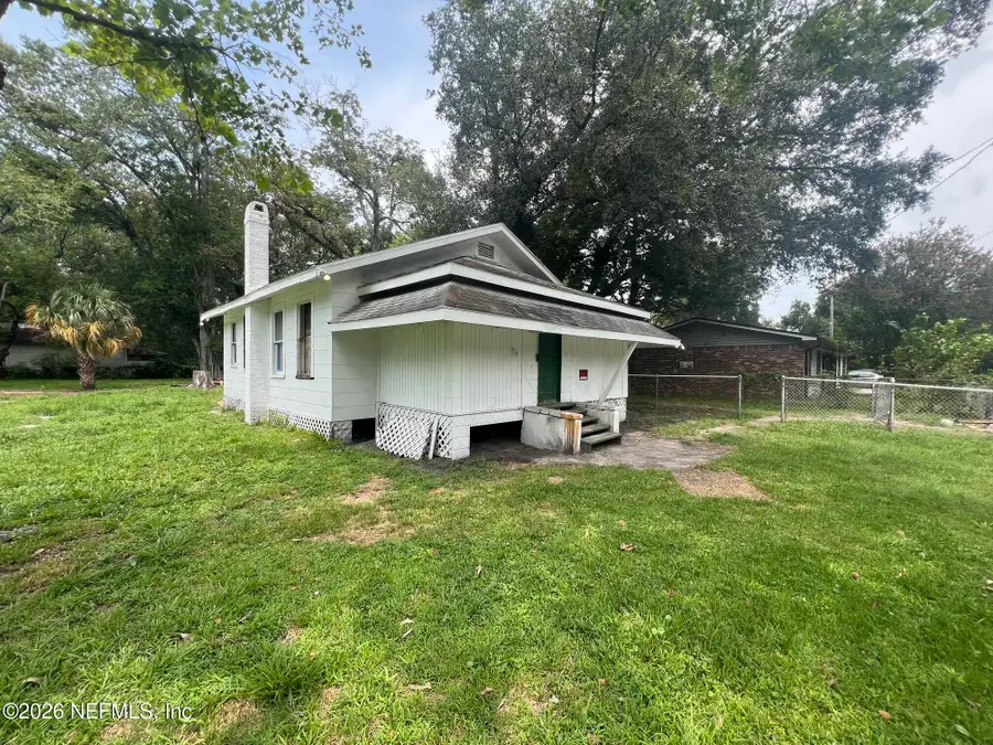 412 Thompson Street, Jacksonville, FL 32254 - #2