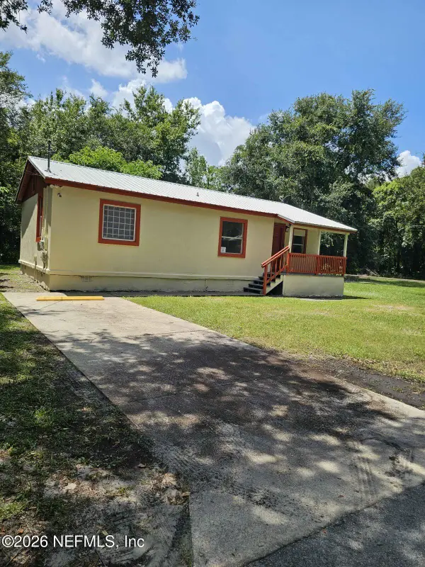 305 E Lake Street, Palatka, FL 32177