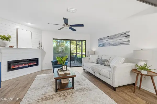 158 Cranes Lake Drive, Palm Valley, FL 32082