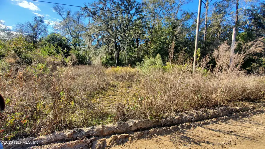 127 Cherokee Avenue, Interlachen, FL 32148 - #3