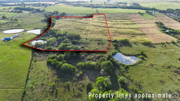 7500 SW Davis Rd, Auburn, KS 66402