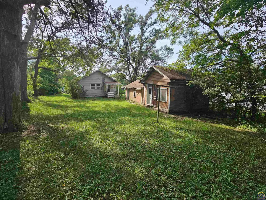 514 S Mulberry St, Madison, KS 66860 - #3