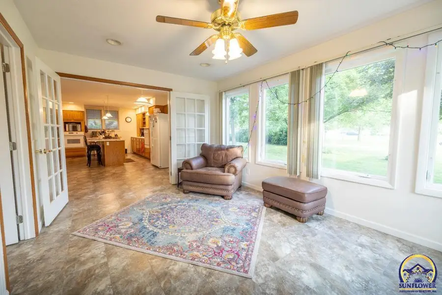 111 Merchant, Hartford, KS 66854 - #3