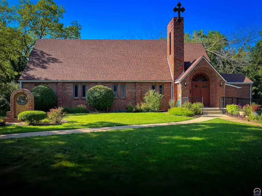 2516 SW Huntoon St, Topeka, KS 66604 - #2
