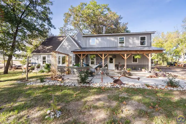 7632 K-92 Hwy, Ozawkie, KS 66070