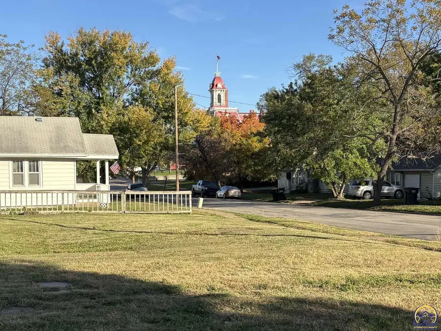 348 State St, Cottonwood Falls, KS 66845 - #2