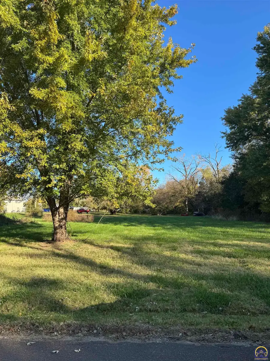 NE 58th St, Topeka, KS 66617 - #3