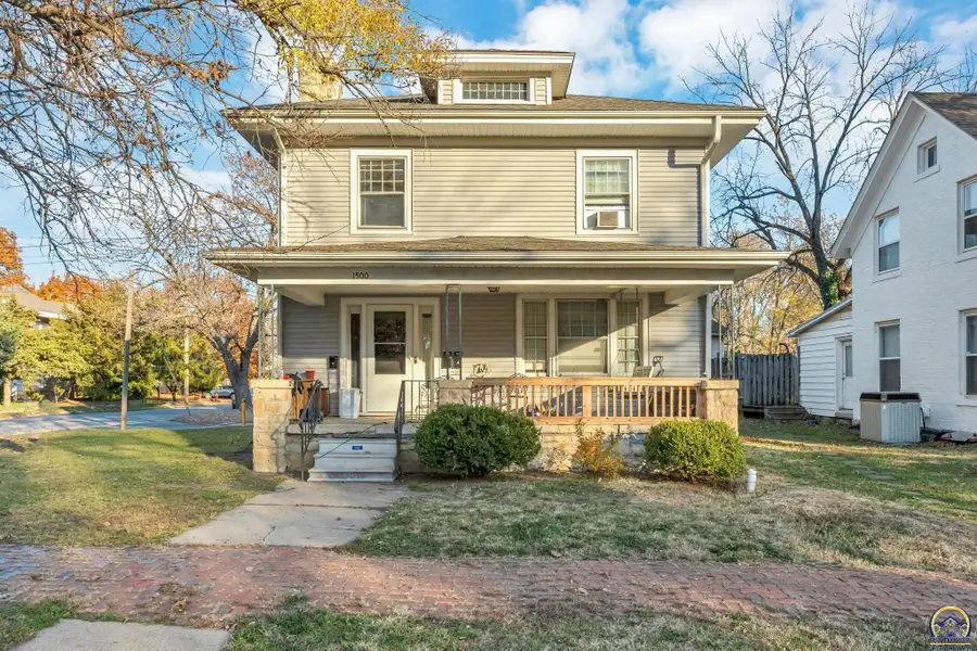 1500 SW Mulvane St, Topeka, KS 66604 - #2