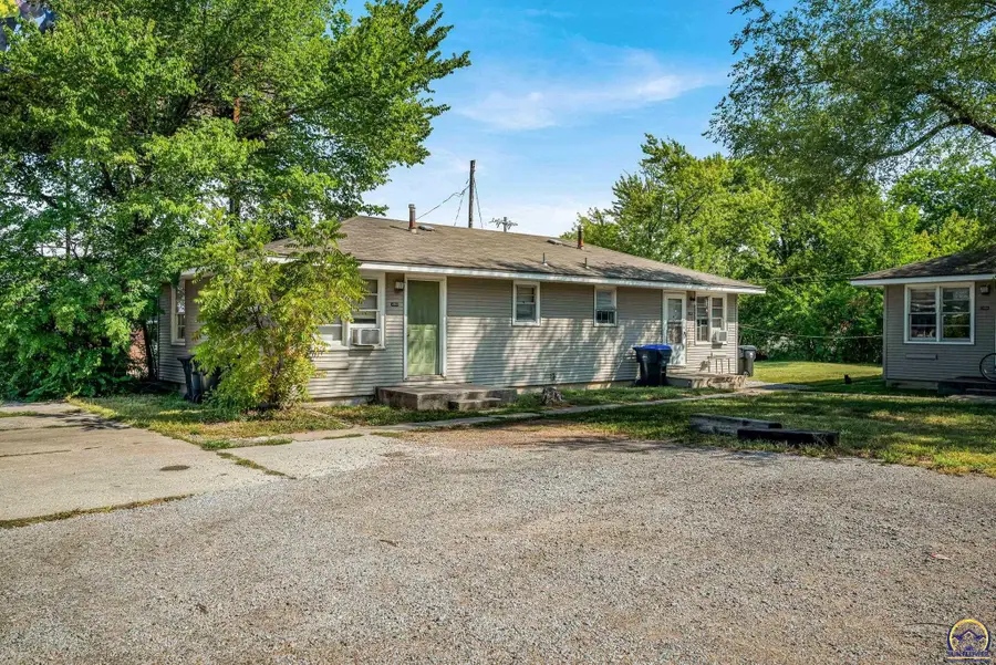 2104 SE California Ave, Topeka, KS 66605 - #2
